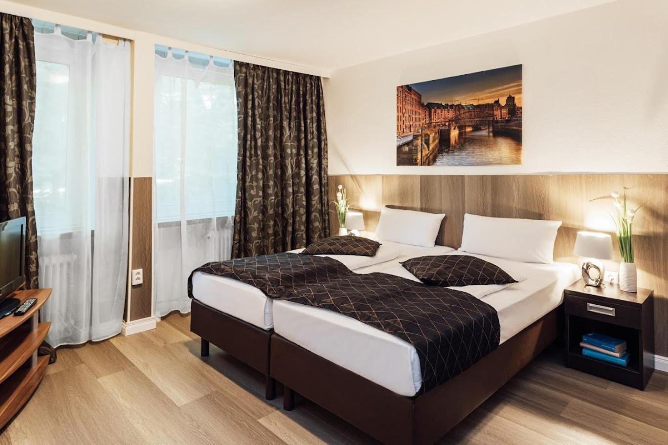 Hotel Hanseat Hamburg Bagian luar foto