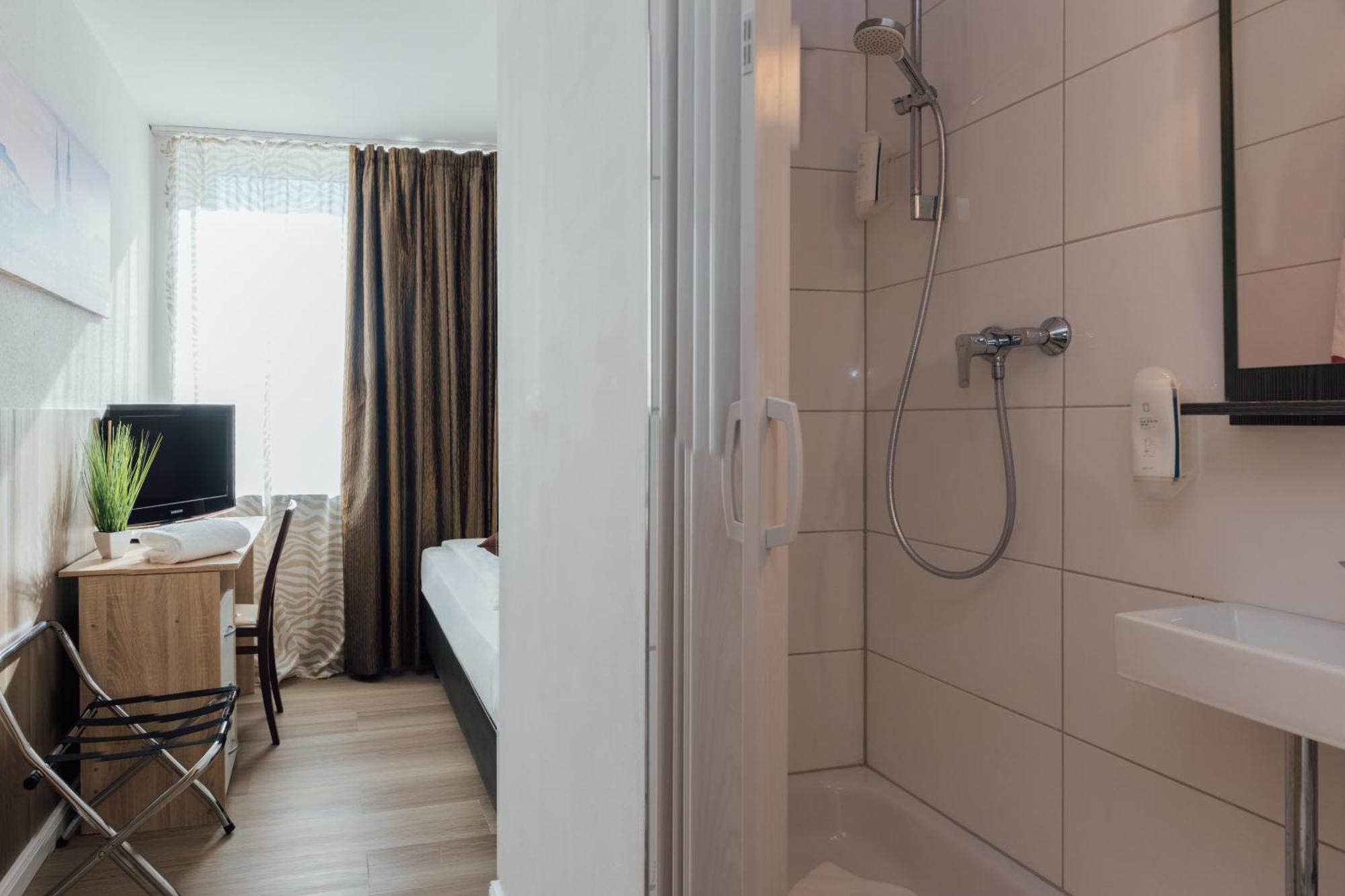 Hotel Hanseat Hamburg Bagian luar foto