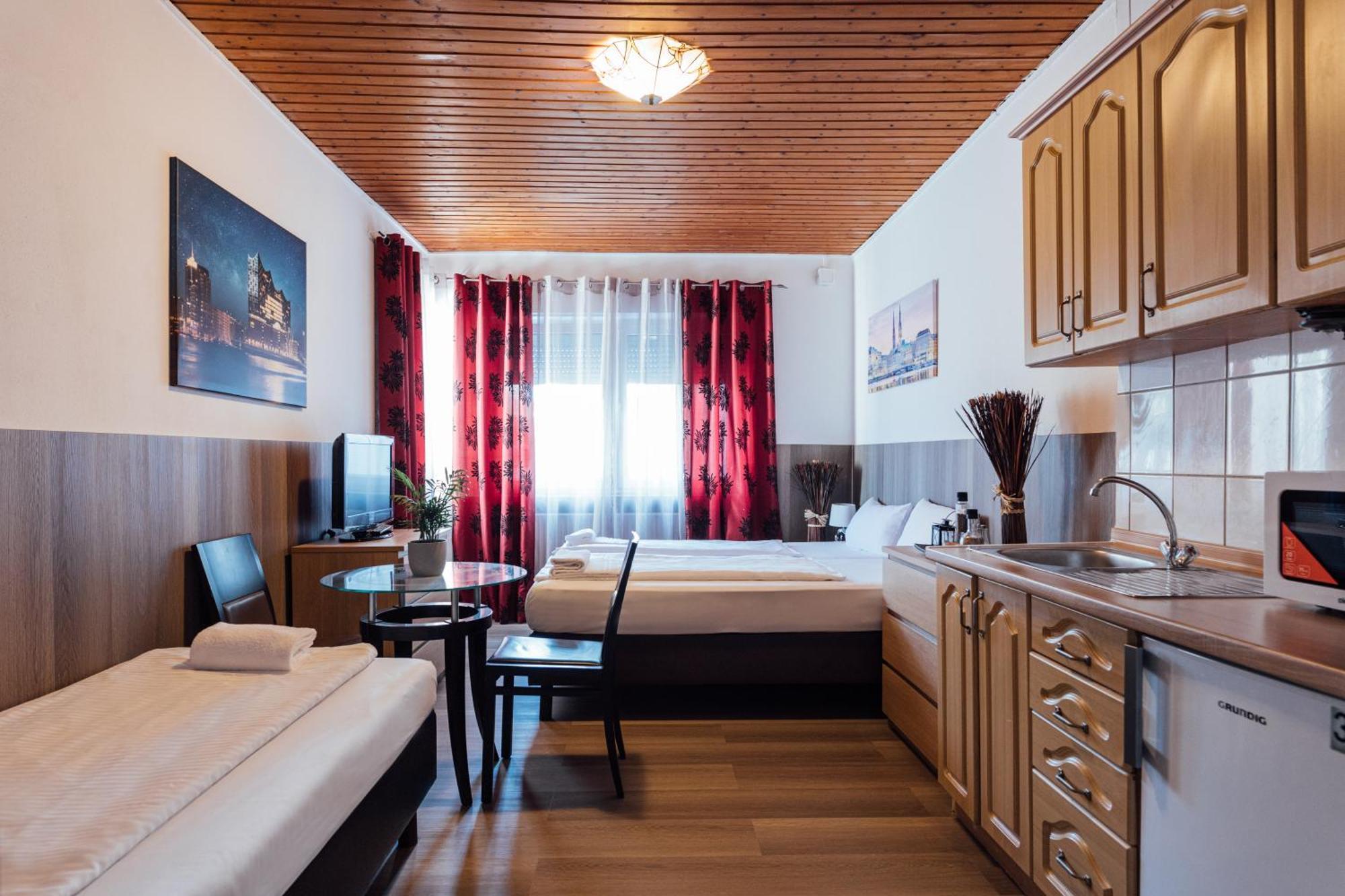 Hotel Hanseat Hamburg Bagian luar foto
