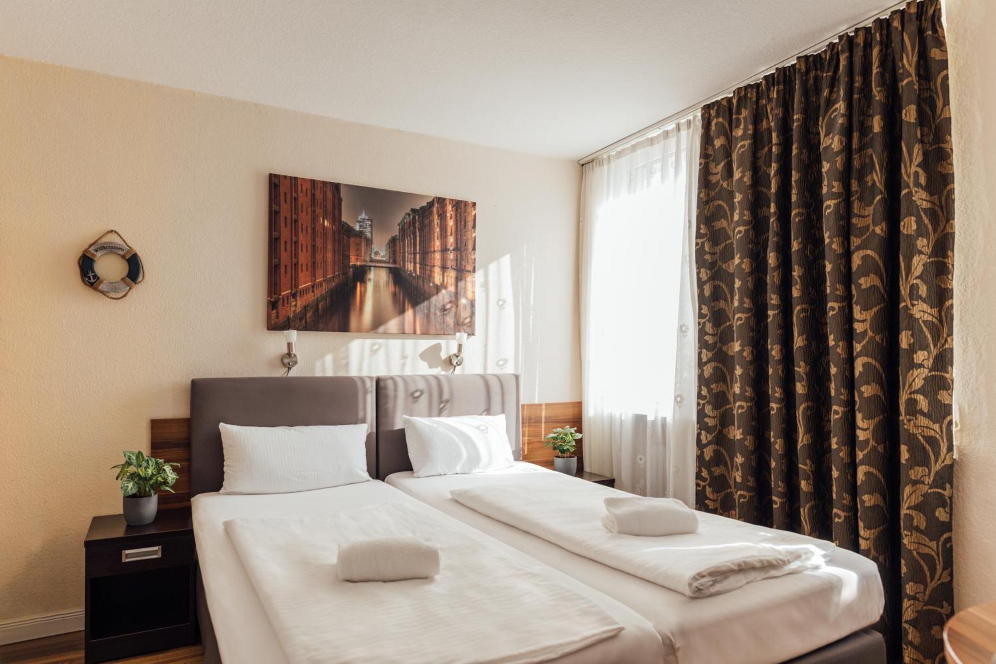 Hotel Hanseat Hamburg Bagian luar foto